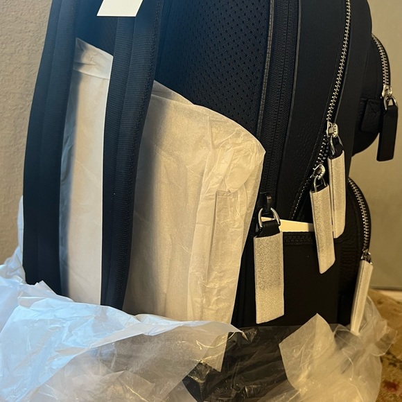 Michael KORS Leather XL Backpack-NWT - Picture 6 of 6